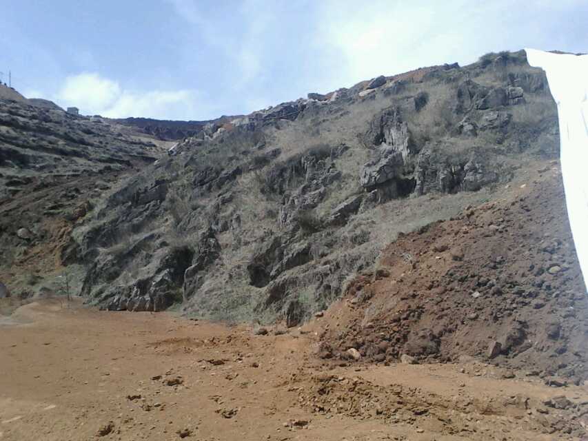 壩坡防浪護坡土工膜施工過程 土工膜價格貴嗎？